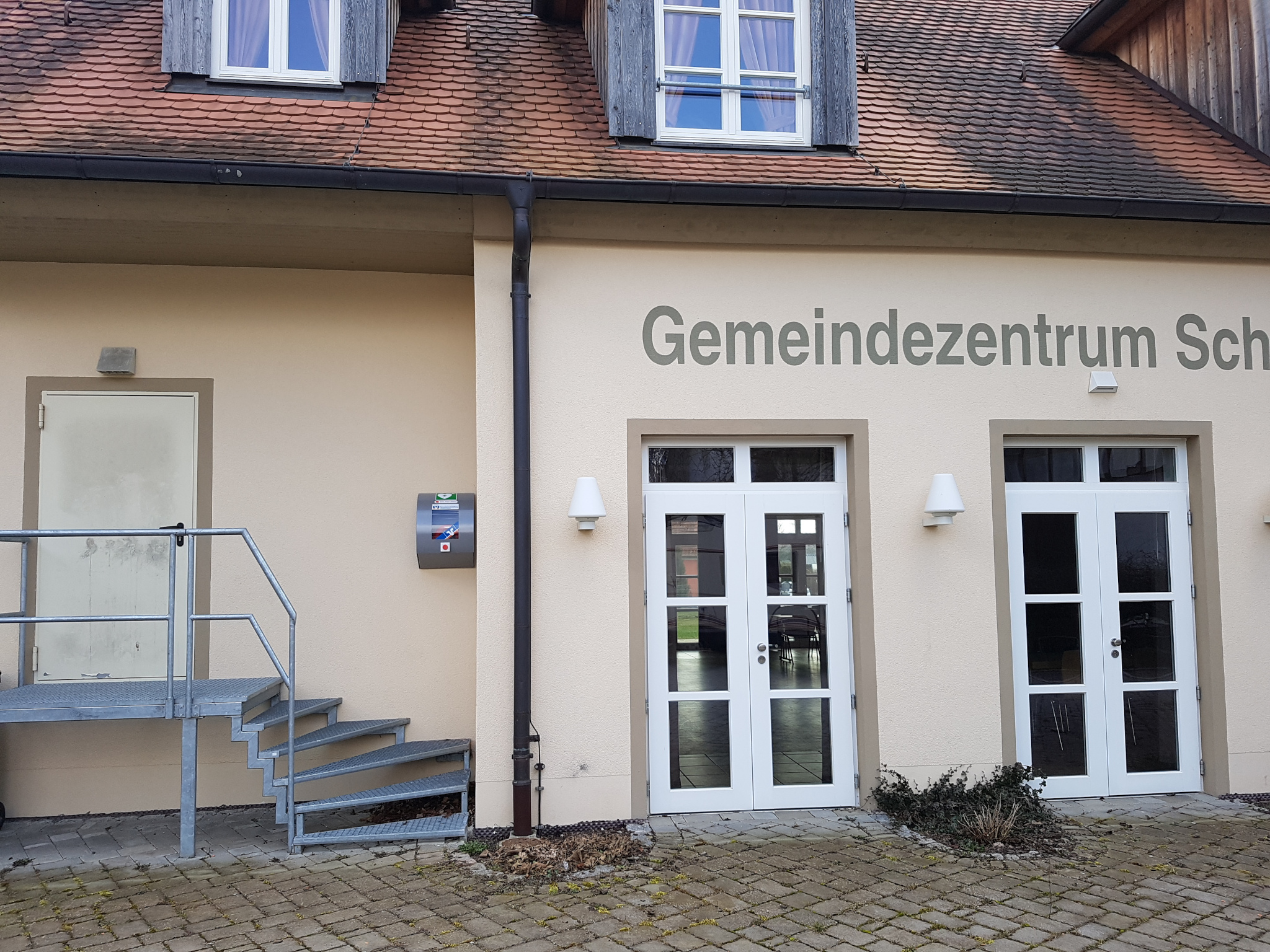 Defibrillatoren am Gemeindehaus