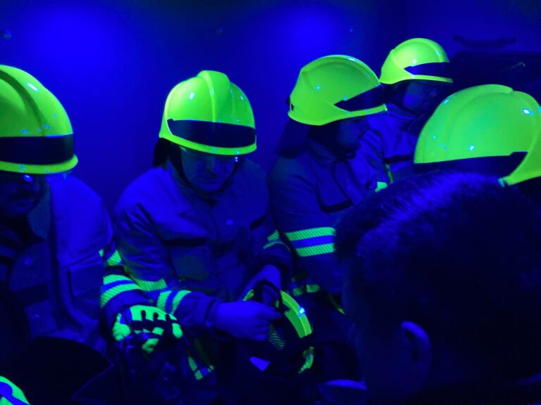 Mehr über den Artikel erfahren Erste Feuerwehrübung im Freien 2024