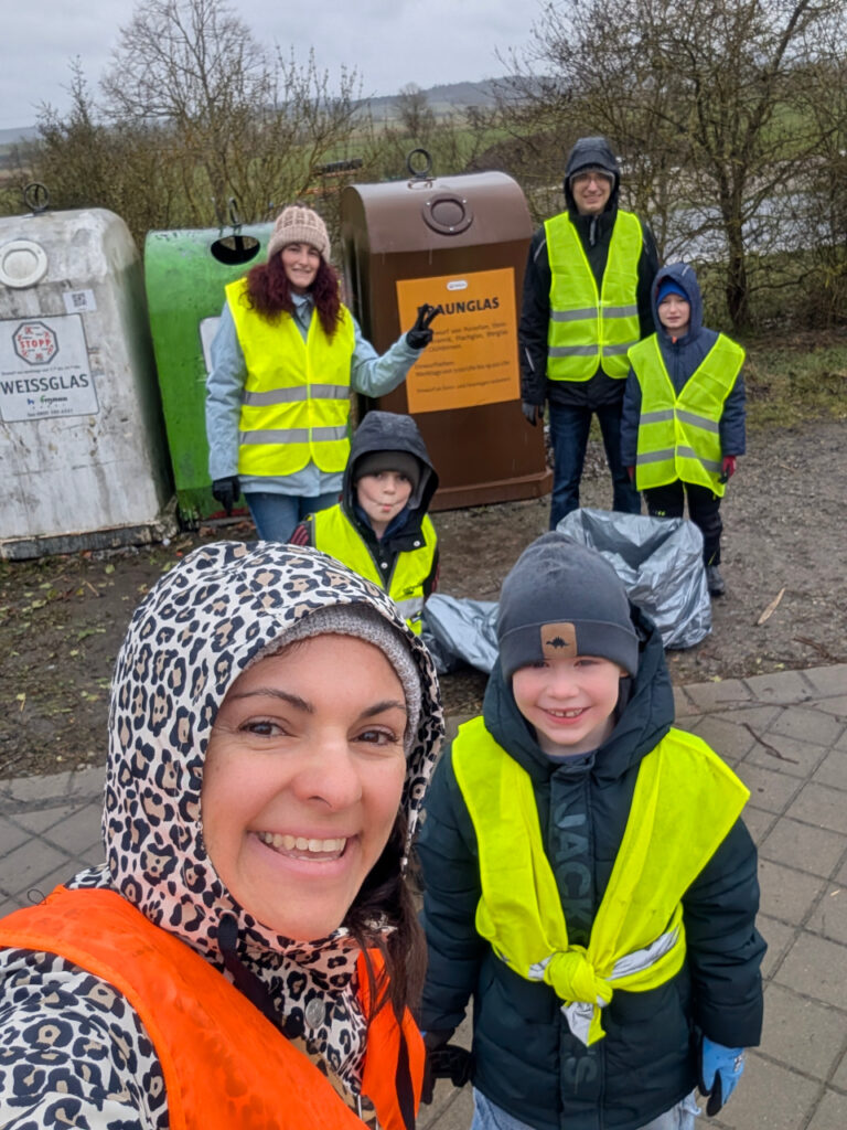 Schauera wird putzt 2026 - Friedhof